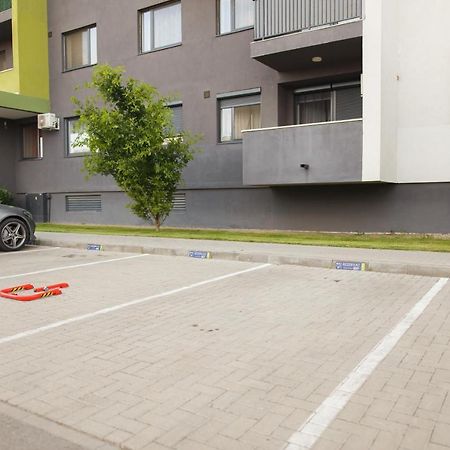 Pinkwood Harmony Appartement Oradea Buitenkant foto