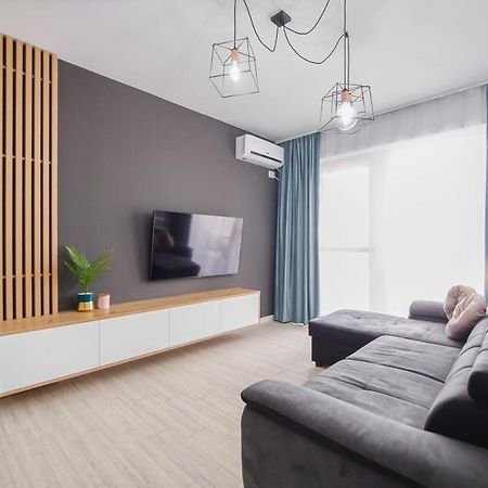 Pinkwood Harmony Appartement Oradea Buitenkant foto