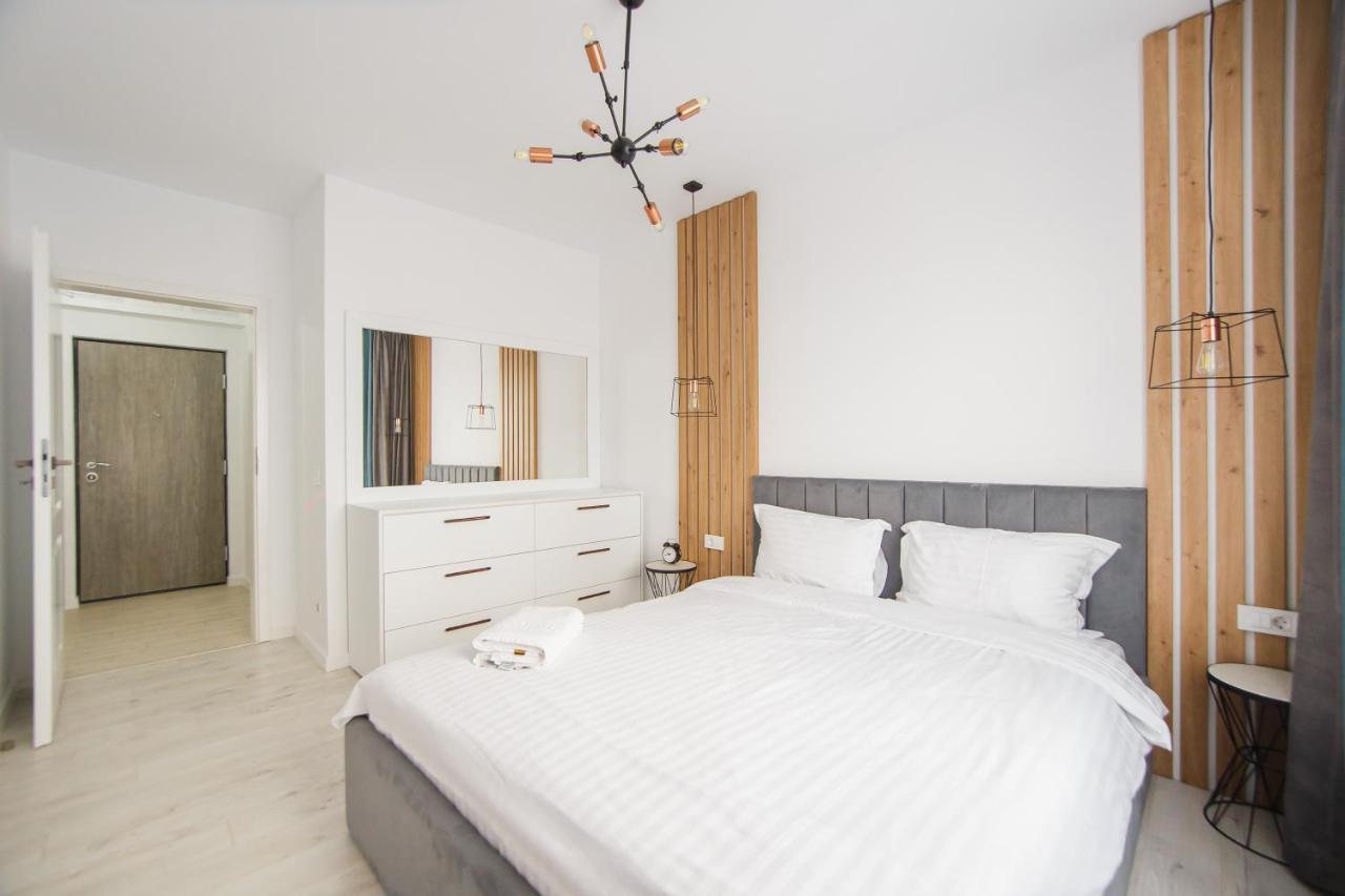 Pinkwood Harmony Appartement Oradea Buitenkant foto
