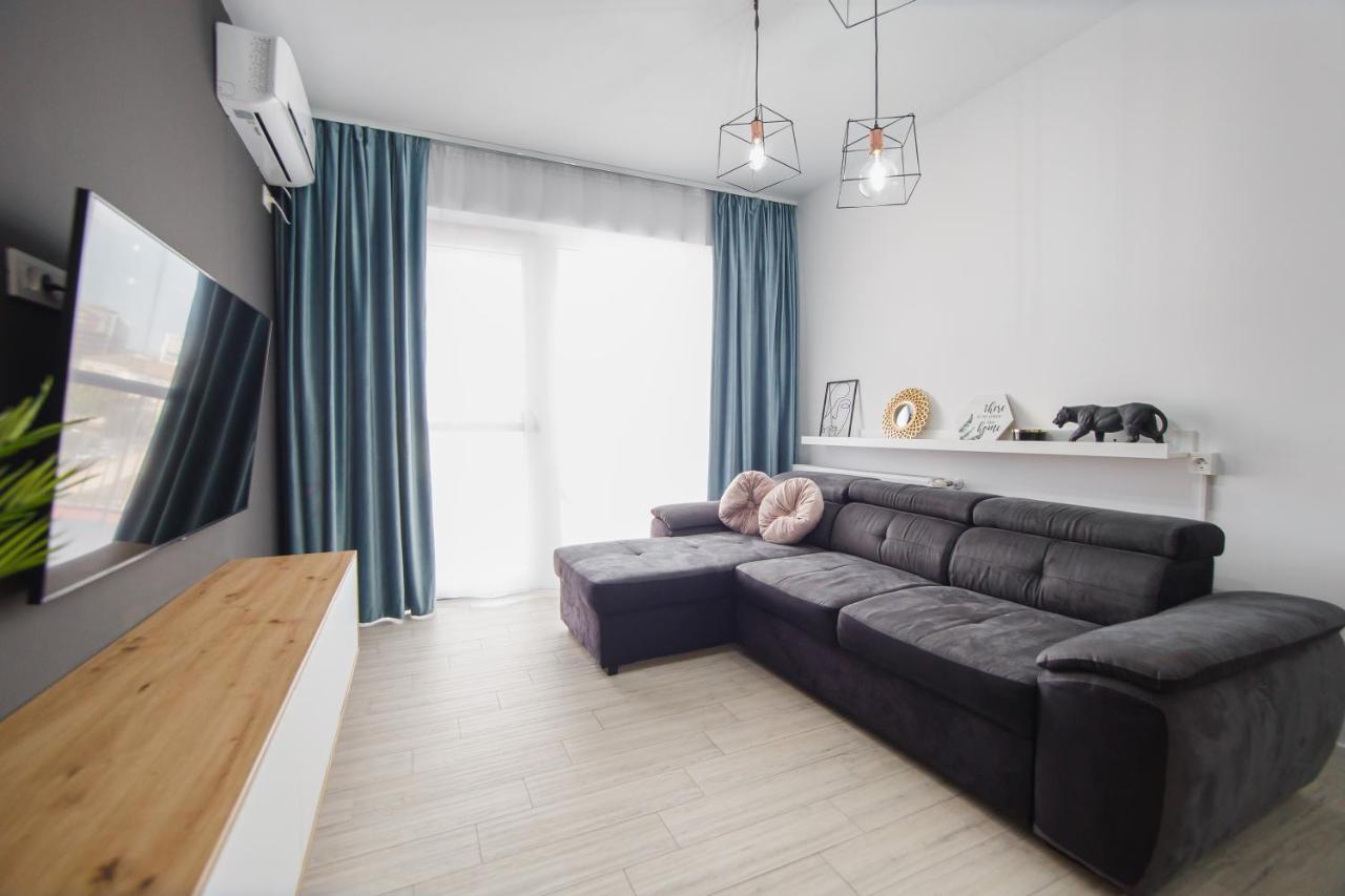 Pinkwood Harmony Appartement Oradea Buitenkant foto
