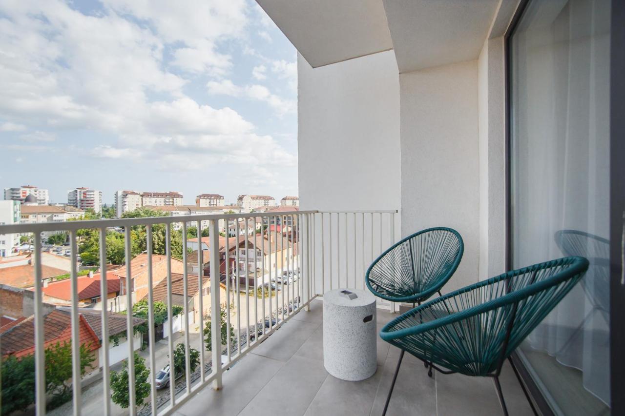Pinkwood Harmony Appartement Oradea Buitenkant foto