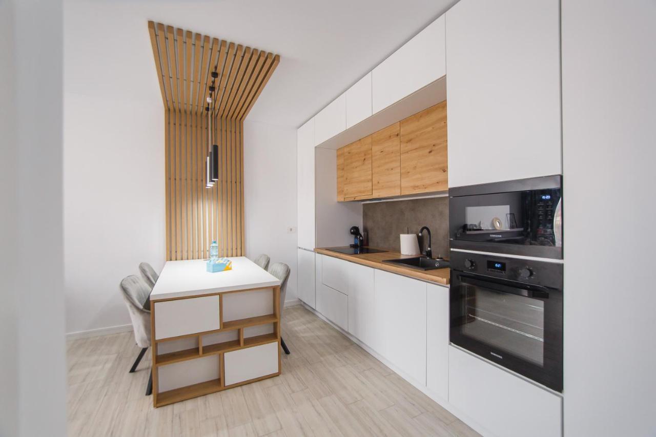 Pinkwood Harmony Appartement Oradea Buitenkant foto