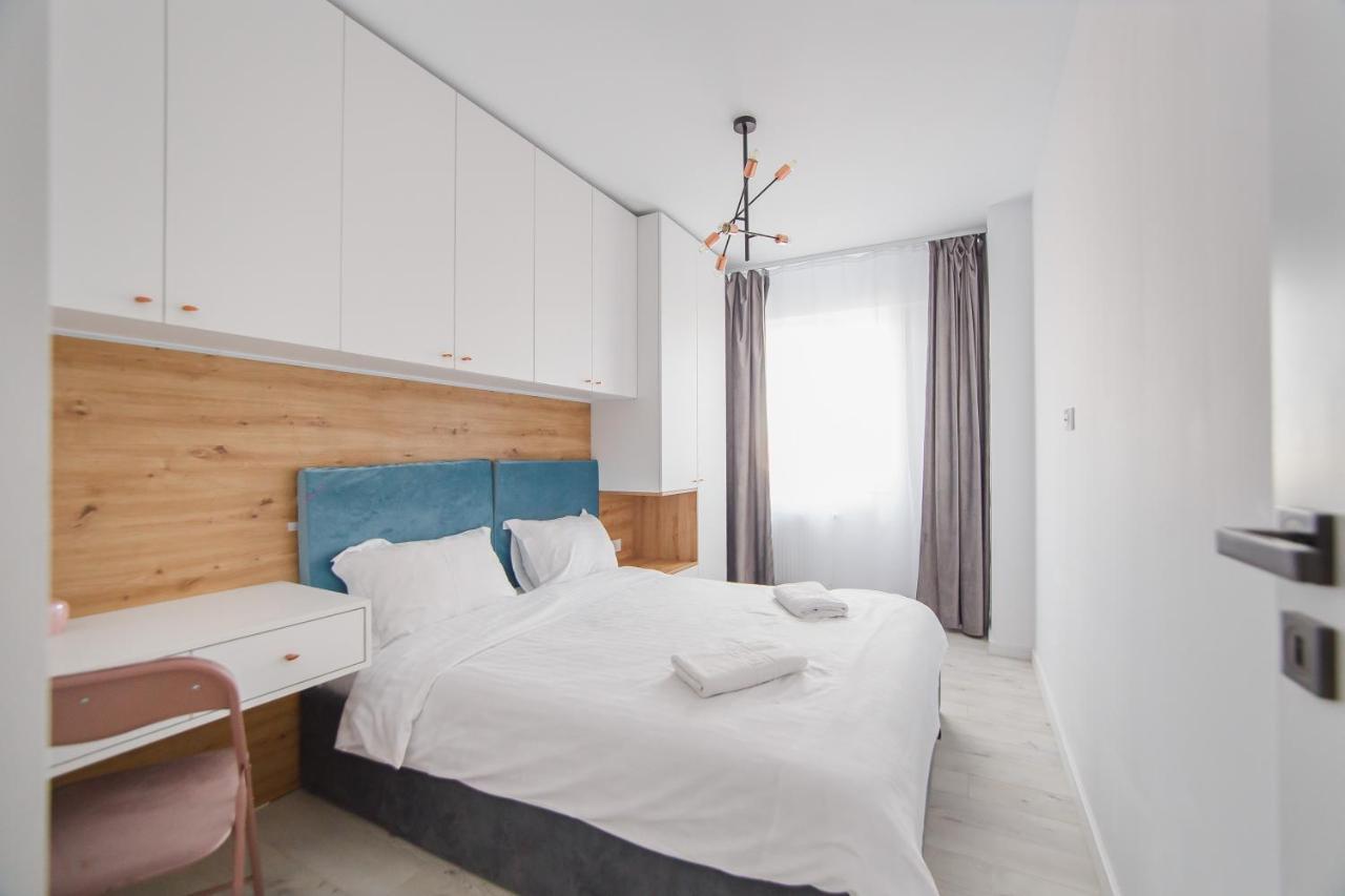 Pinkwood Harmony Appartement Oradea Buitenkant foto